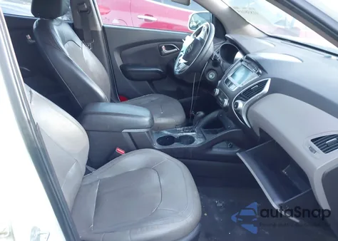 2010 Hyundai Tucson Limited z USA, uszkodzony, nr VIN KM8JU3ACXAU085941